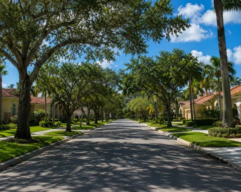 Calle residencial arbolada estilo Kendall con casas y aceras
